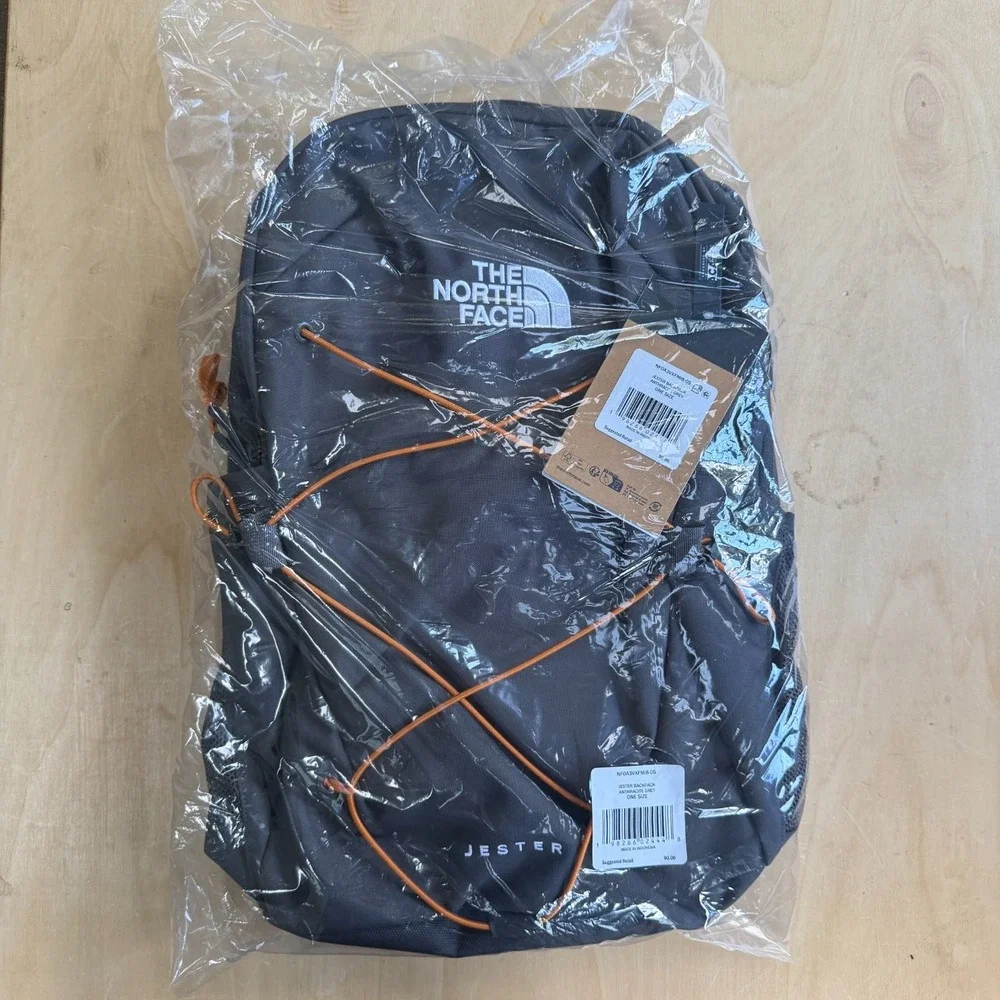 NWT The North Face Jester 28L Backpack Dark Grey Gray Laptop School Bag $90